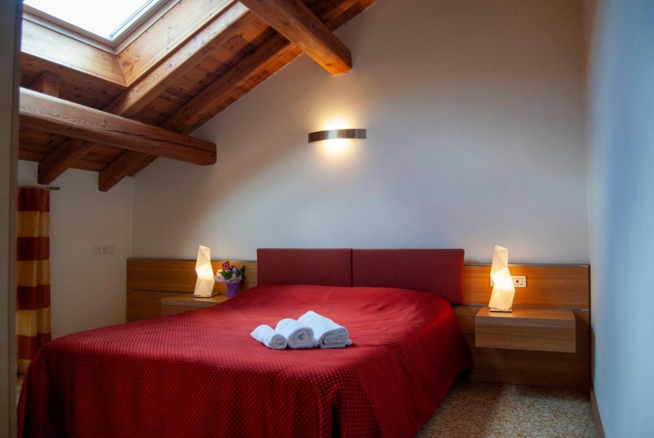 Agriturismo Antico Splendore Villa Pullir Bagian luar foto