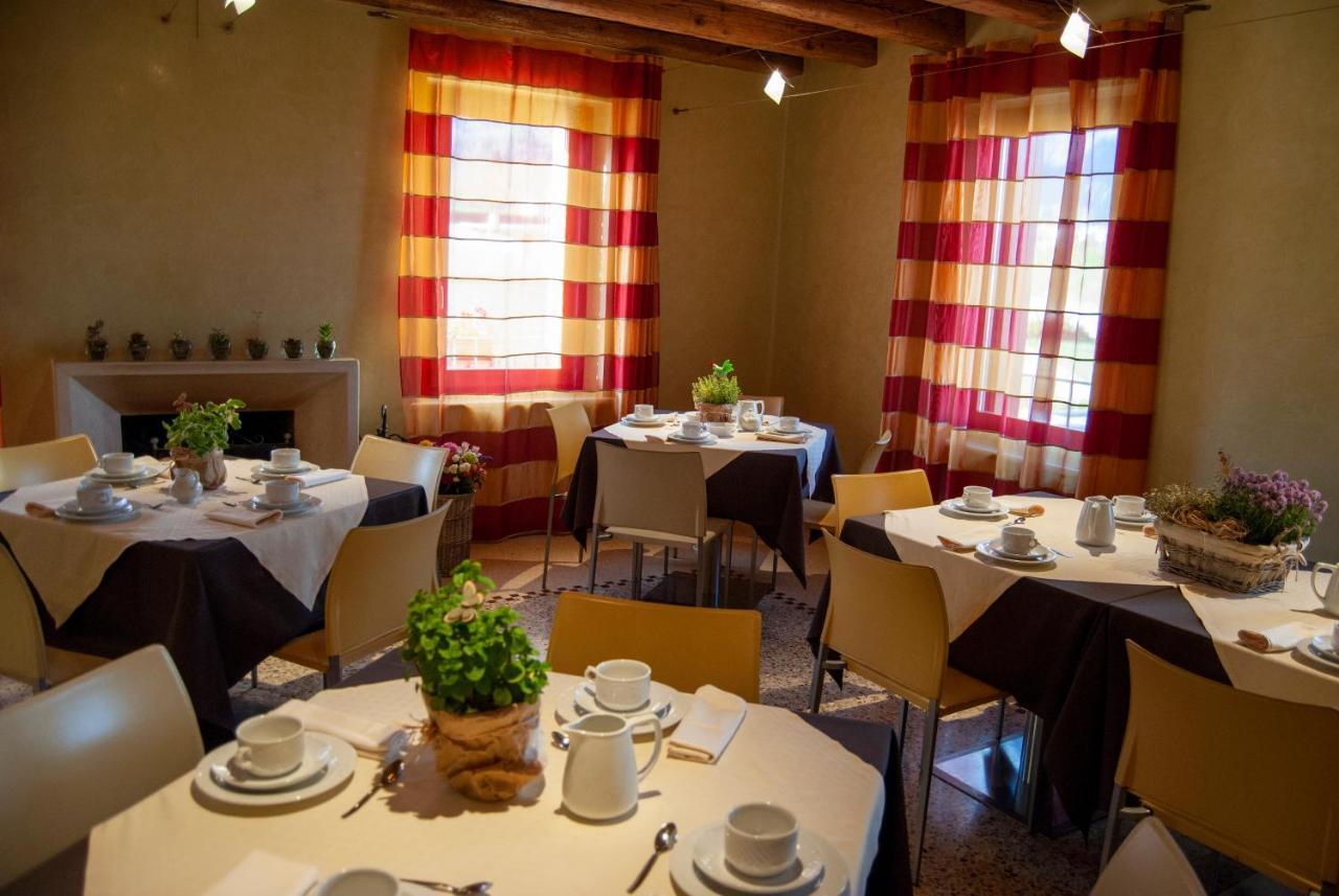 Agriturismo Antico Splendore Villa Pullir Bagian luar foto
