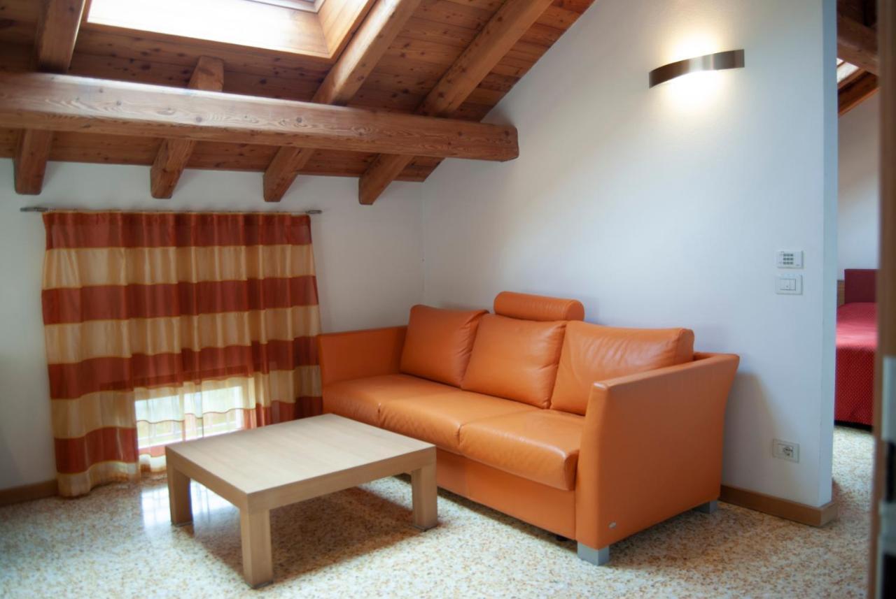 Agriturismo Antico Splendore Villa Pullir Bagian luar foto